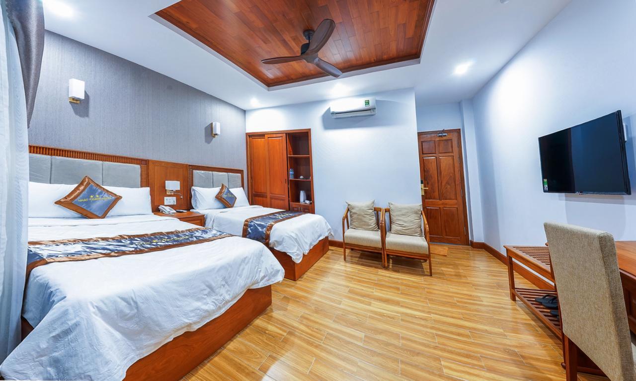 Hotel Nhat Thanh Куи Нхон Екстериор снимка